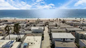 1 Bedroom Apartment Blocks from Beach - Image 3
