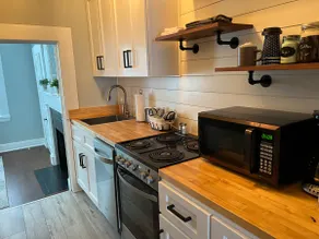 Charming Historic Downtown Loft - Image 2