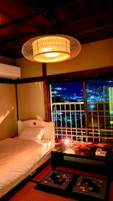 A spacious house on a hill overlooking the center of Atami - Image 5