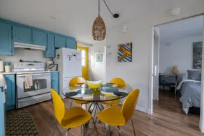 Clean Comfortable Apartment near Services - Image 4