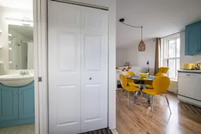 Clean Comfortable Apartment near Services - Image 2