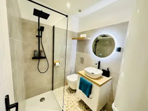 BORA-BORA SUITE | Jacuzzi | Downtown by Narbana - Image 4
