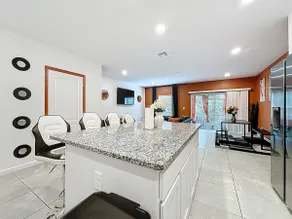 Stylish 3BR • 2.5BA Near JAX Airport & Downtown - Image 2