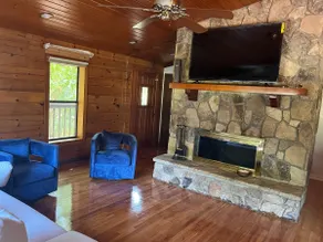 Kingsrun Lux Cabin | 2BR w/ Firepit & Pond Views - Image 2