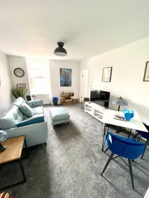 Elegant Pied-à-terre - Image 3