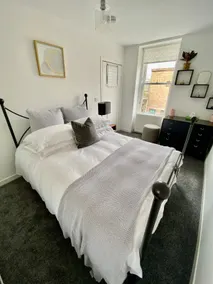 Elegant Pied-à-terre - Image 5