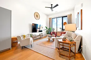 Modern Luxe Retreat/ Free Parking/ 2BR - Image 3