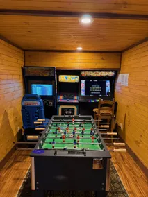 Upscale Cabin! Hot Tub & Arcade! - Image 2