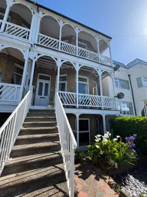 Modern 2 Bedroom Sea View Apartment, Minnis Bay - Image 5