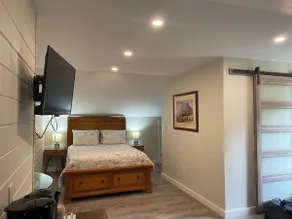 Beautiful private en suite in Thornton - Image 2
