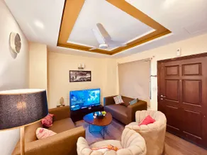 Chic City Condo - Image 4