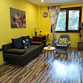 Great apartment next to the National Palace of Culture - private parking available - Image 4