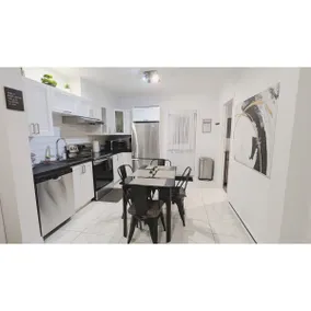 The Explorer | Modern accommodation in the heart of Quebec City - Image 2