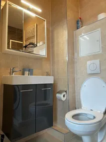 Two-room apartment with kitchen at the market - Image 4