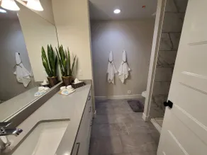 Red Rock Suite - Image 4