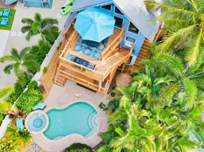 Top 1%, Waterfront, Heated Pool, Elevator, FirePit - Image 2