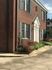 Newly renovated 3 bedroom townhouse - Image 5