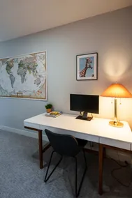 Spacious Private Suite · 10 Min Downtown & Airport - Image 5