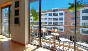 Sunny Flat Lisbon Oeiras - Image 5