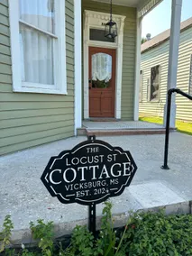 Locust Street Cottage - Image 5