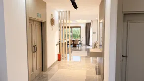Modern Luxury Villa - Image 3