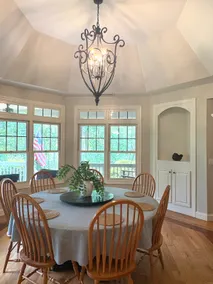 Location! Private & Convenient, 5 bedrooms - Image 2