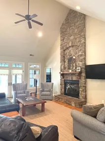 Location! Private & Convenient, 5 bedrooms - Image 4