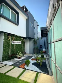 Private house with heated pool and roof - Image 2