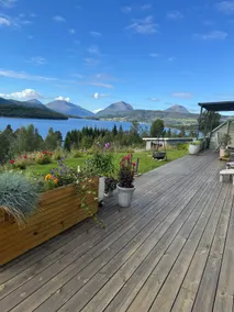 Cottage by the lake - Image 5
