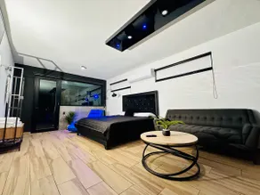 Pasavento-Modern Pool Penthouse - Image 2