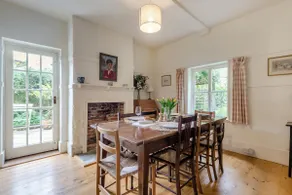 4 Bed in Lyndhurst oc-57407 - Image 4