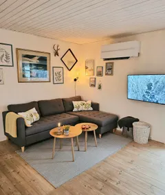 Cozy, comfortable and spacious year-round vacation home - Image 3