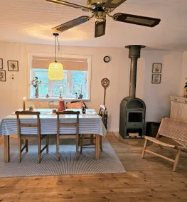 Cozy, comfortable and spacious year-round vacation home - Image 4