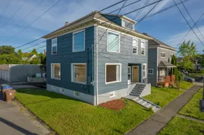 Walkable, AC & Free Parking in Heart of Tacoma - Image 2