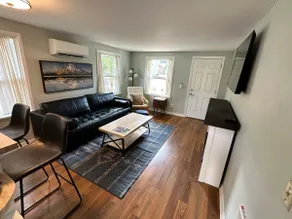 The Shamrock- Creekside & one block from downtown! - Image 3
