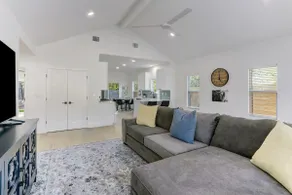 Quiet, Charming, Central to Domain & UT/Downtown - Image 2