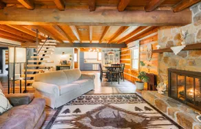 Charming Cabin in the Hollow - Image 2