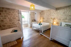 Logis de la Bastide, air-conditioned, in the heart of the village - Image 3