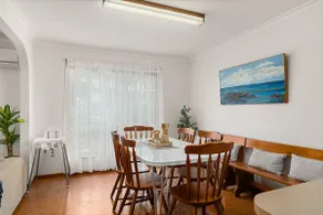 Charming Beach retreat, 5 minute walk to beach - Image 3