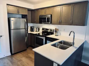 1BR-Laundry, Parking, 16 mins to Union by GO - Image 3