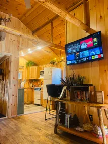 Secluded Getaway: Close to Trails, Golf/Ski Resort - Image 2