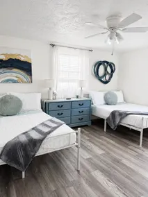 Charming Sunshine Retreat - Image 3