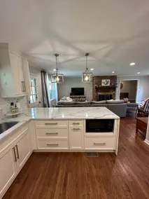 Kid friendly home with large private backyard! - Image 5