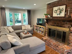 Kid friendly home with large private backyard! - Image 3