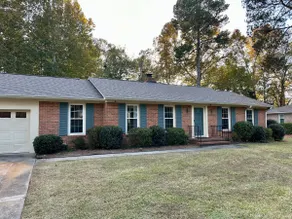 Kid friendly home with large private backyard! - Image 4