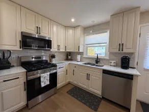Capemay 2 Family Home on Townbank Great location! - Image 4
