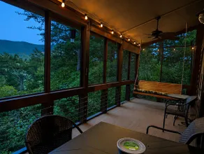 Bear-A-Dise Ridge Top Cabin w/Hot Tub & Game Room - Image 4