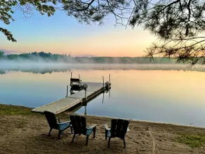 Lakefront Chalet, Dock, Fire Pit, Close to Dells - Image 5