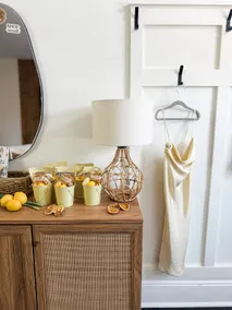 Luxurious, clean, GREAT location, & FREE parking! - Image 3