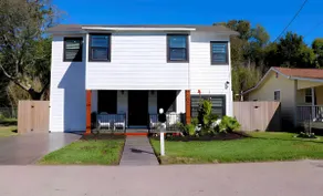 The La Porte House by the Bay - Image 2